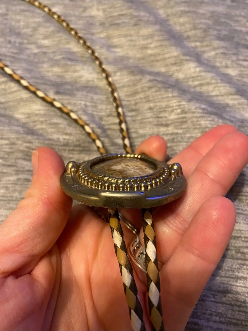 Horseshoe & Stone Bolo Tie w/ Woven Leather & Gold Tone Accents Western Bolo